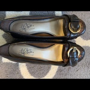 Life stride flats